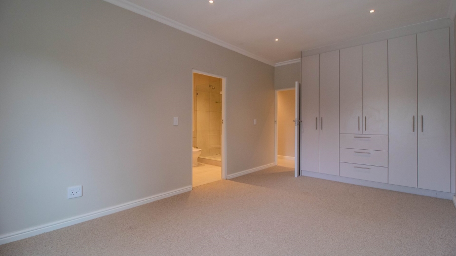 To Let 3 Bedroom Property for Rent in Bishopscourt Western Cape